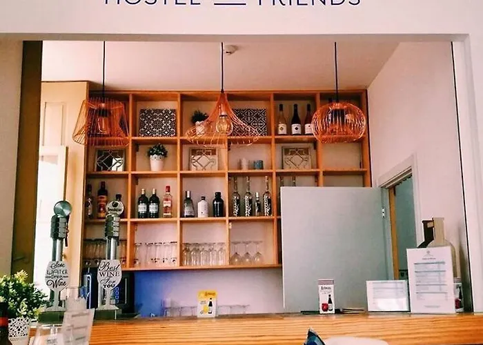 Hostel & Friends *